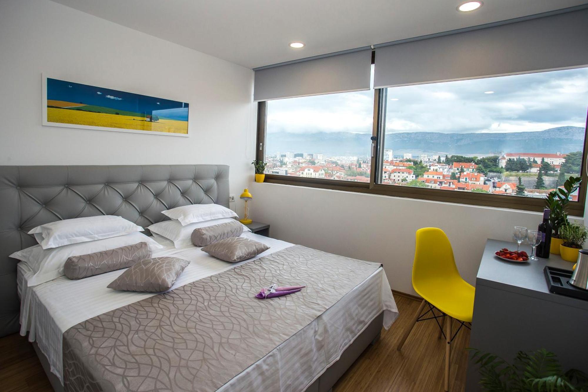 Pensionat Royal Suites-sky 4*