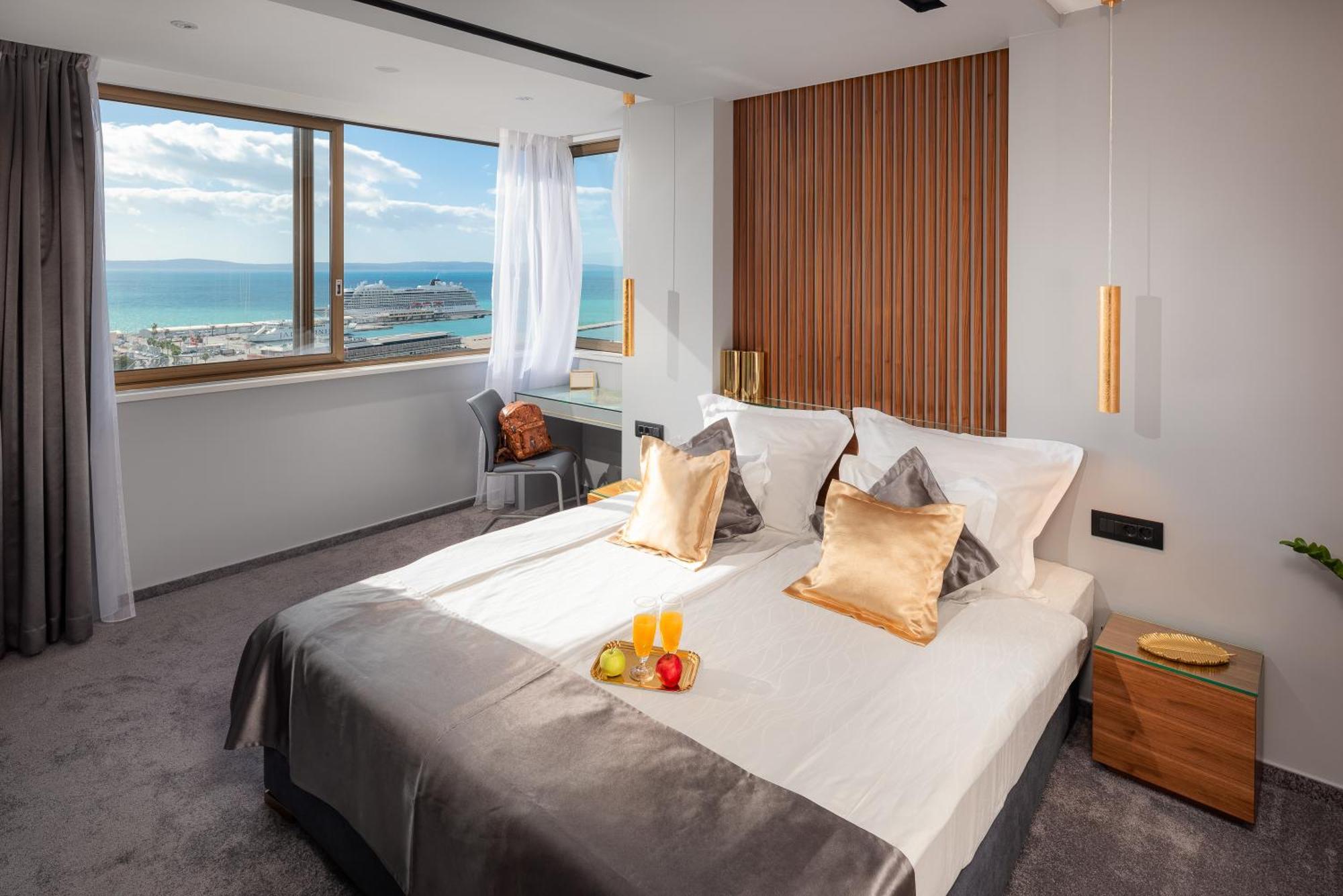 Royal Suites-sky Pensionat 4*